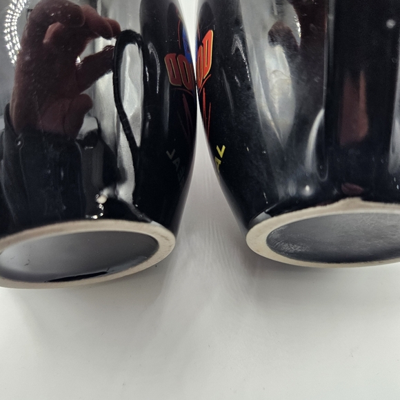 2 Planet Hollywood Mugs Toronto and Montreal small flaw on both mugs - Picture 7 of 9